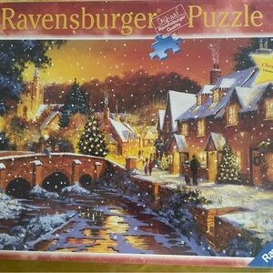 Ravensburger Winter Village Puzzle - Festive Colors